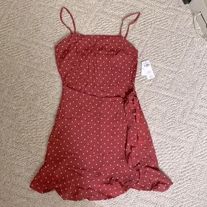 NWT ABERCROMBIE AND FITCH red patterned wrap dress size small